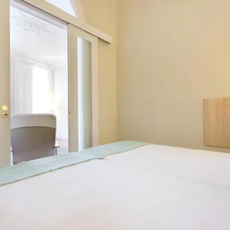 Pretty Clerigos 132 Apartment *