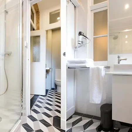 Pretty Clerigos 132 *