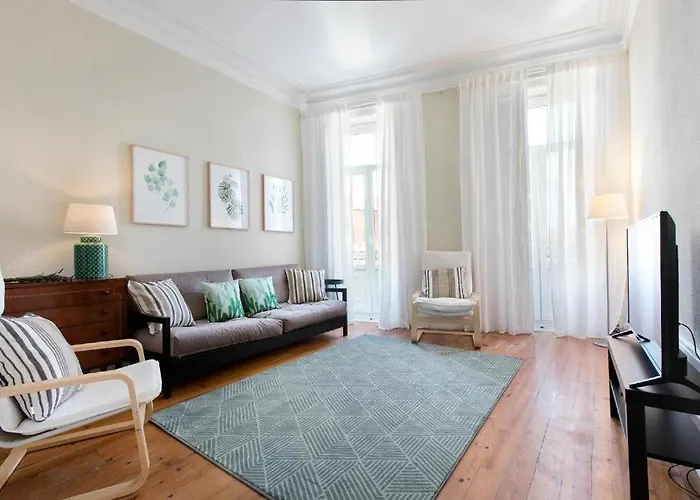 Pretty Clerigos 132 * 포르투