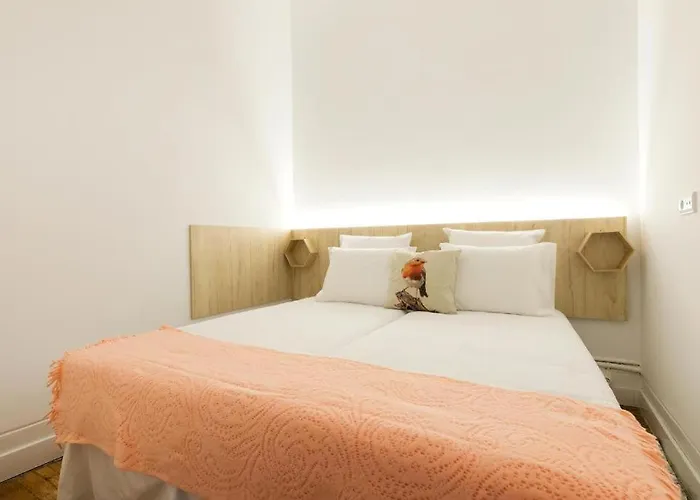 Pretty Clerigos 132 *