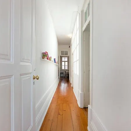 Pretty Clerigos 132 *